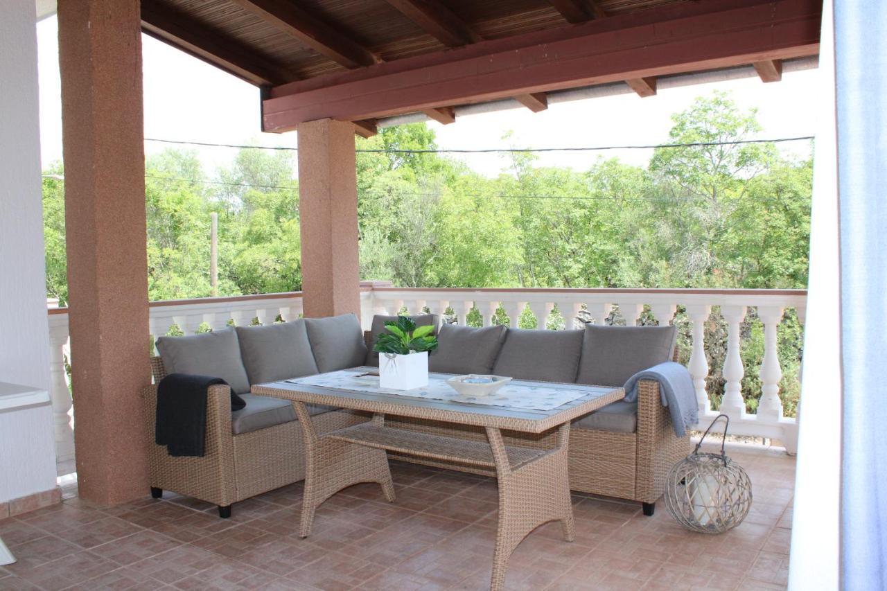 Apartment Noel Sveti Vid-Miholjice Екстер'єр фото