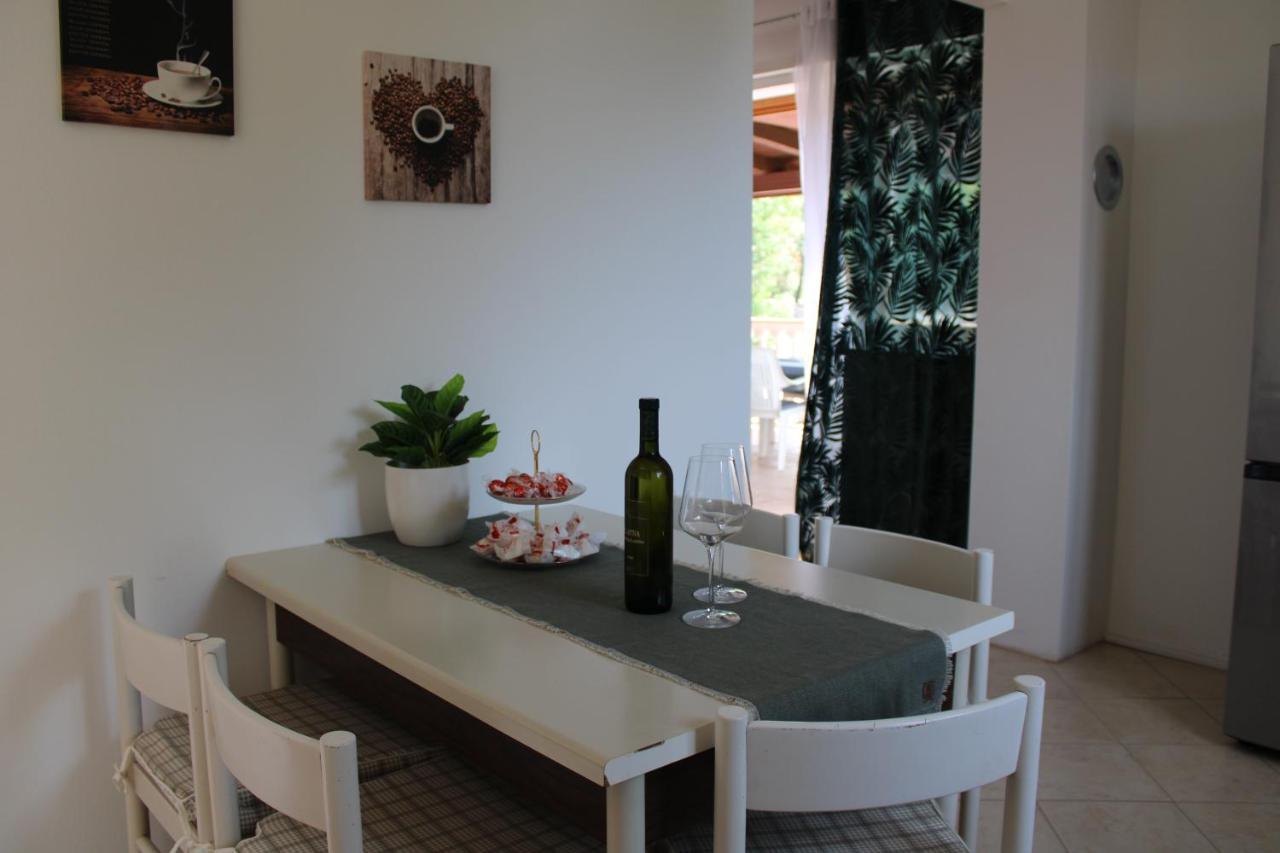 Apartment Noel Sveti Vid-Miholjice Екстер'єр фото